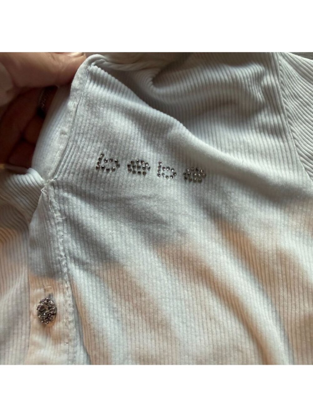 Bebe White Long Sleeve Ribbed Collared Top With Rhinestone Buttons Womens Size M - Picture 2 of 4
